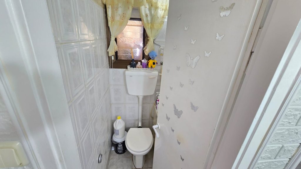 WhatsApp Image 2025-08-18 at 11.45.32 (2)