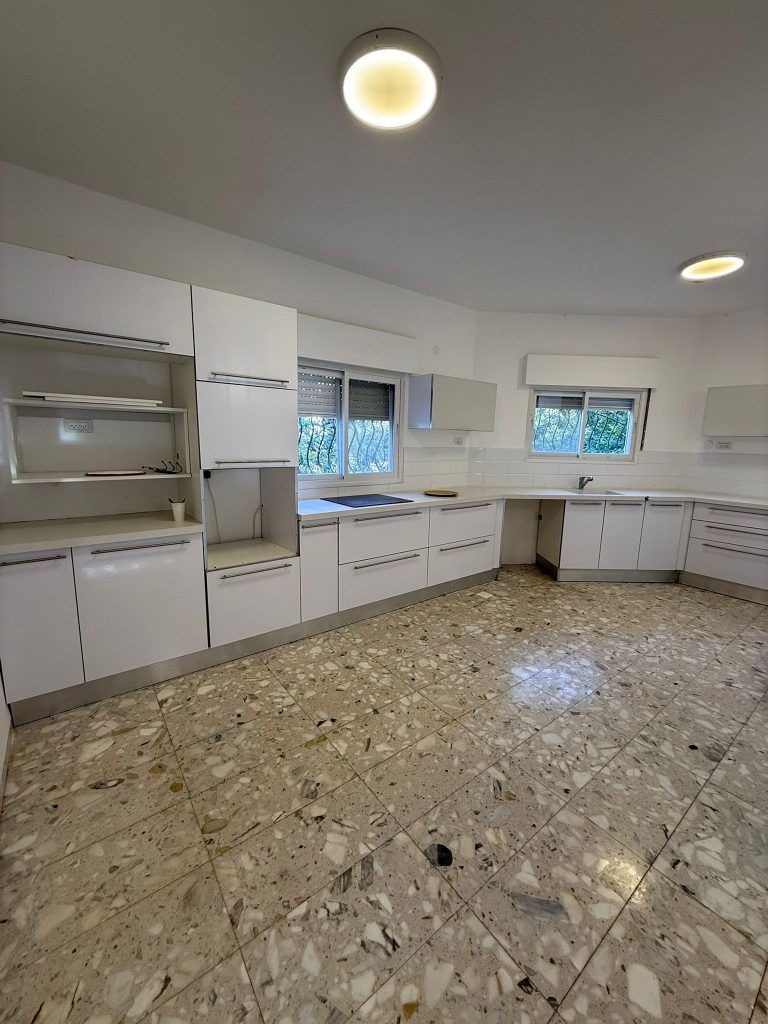 WhatsApp Image 2026-02-01 at 21.38.34 (4)