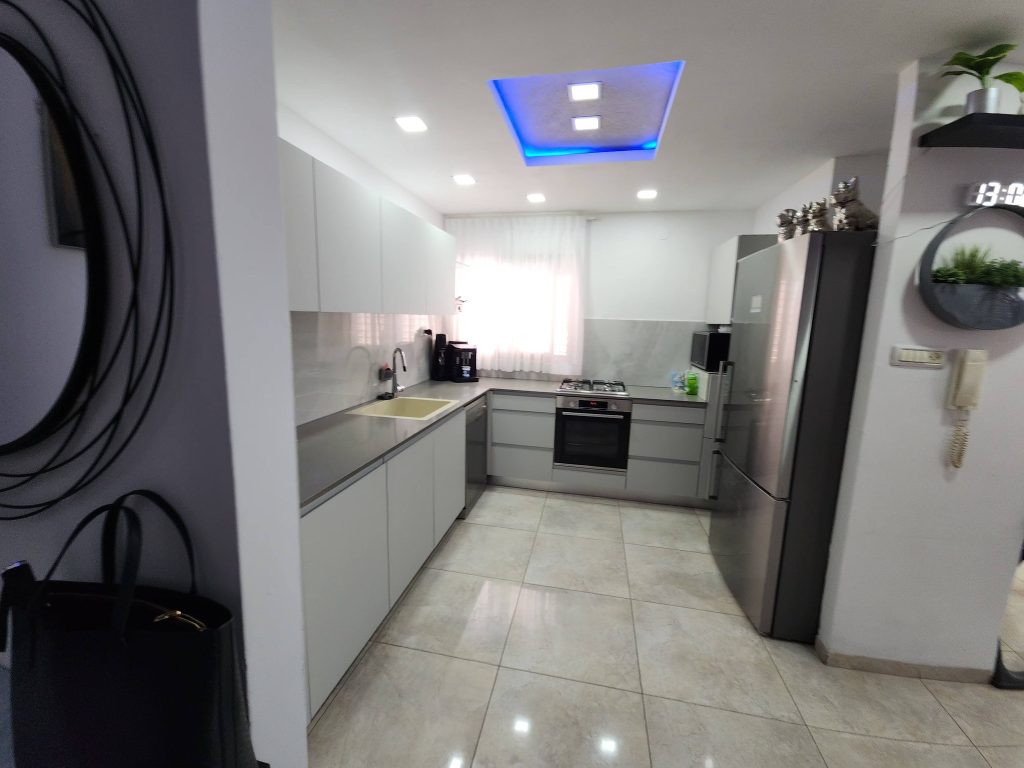 660528377_27218511264416974_6153333194122604579_n