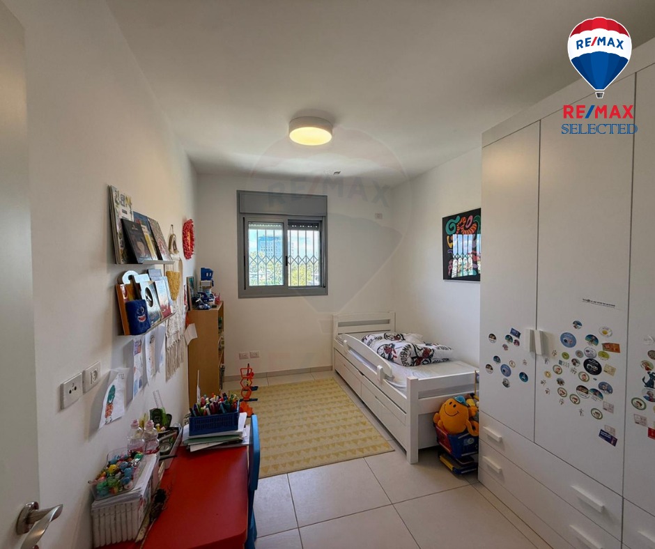 WhatsApp Image 2026-03-31 at 16.00.09